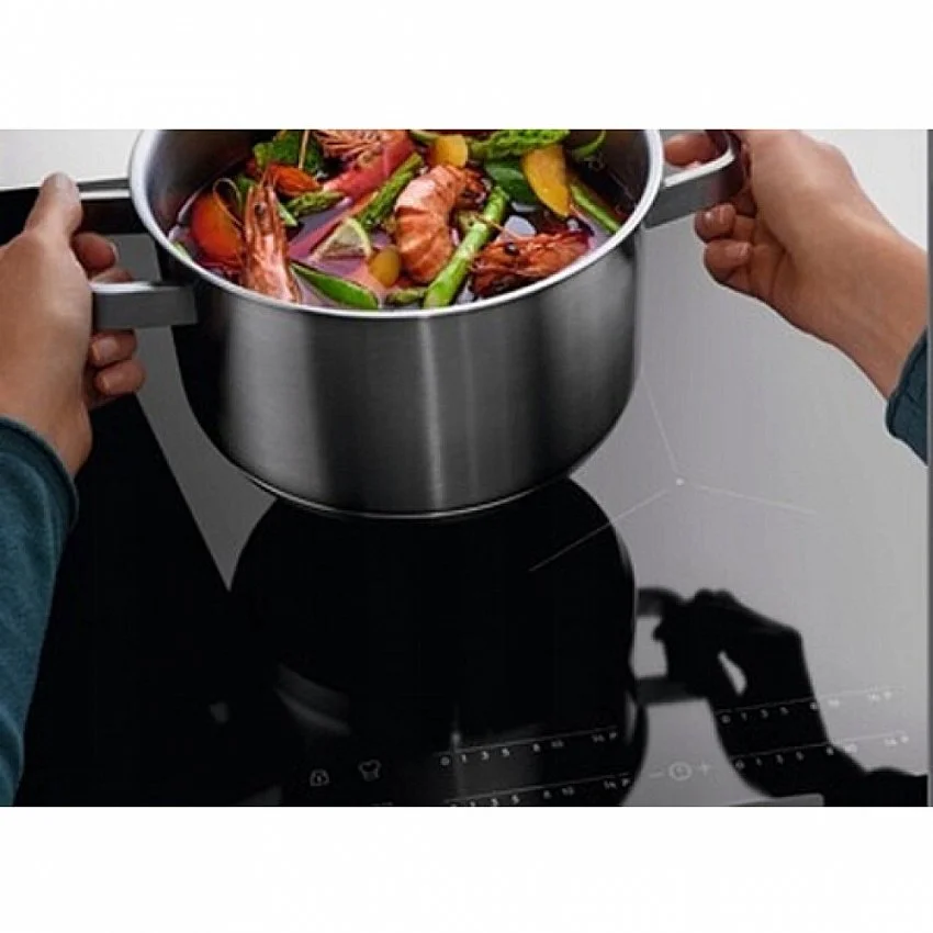 Индукционая варочная панель ELECTROLUX EIT61443B