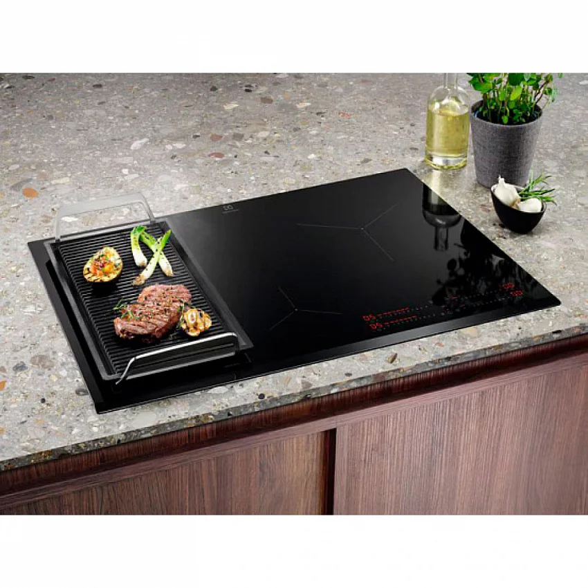 Индукционая варочная панель ELECTROLUX EIS82453