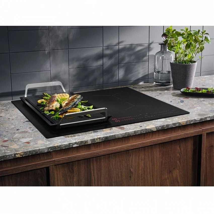 Варочная панель ELECTROLUX EIS62453IZ