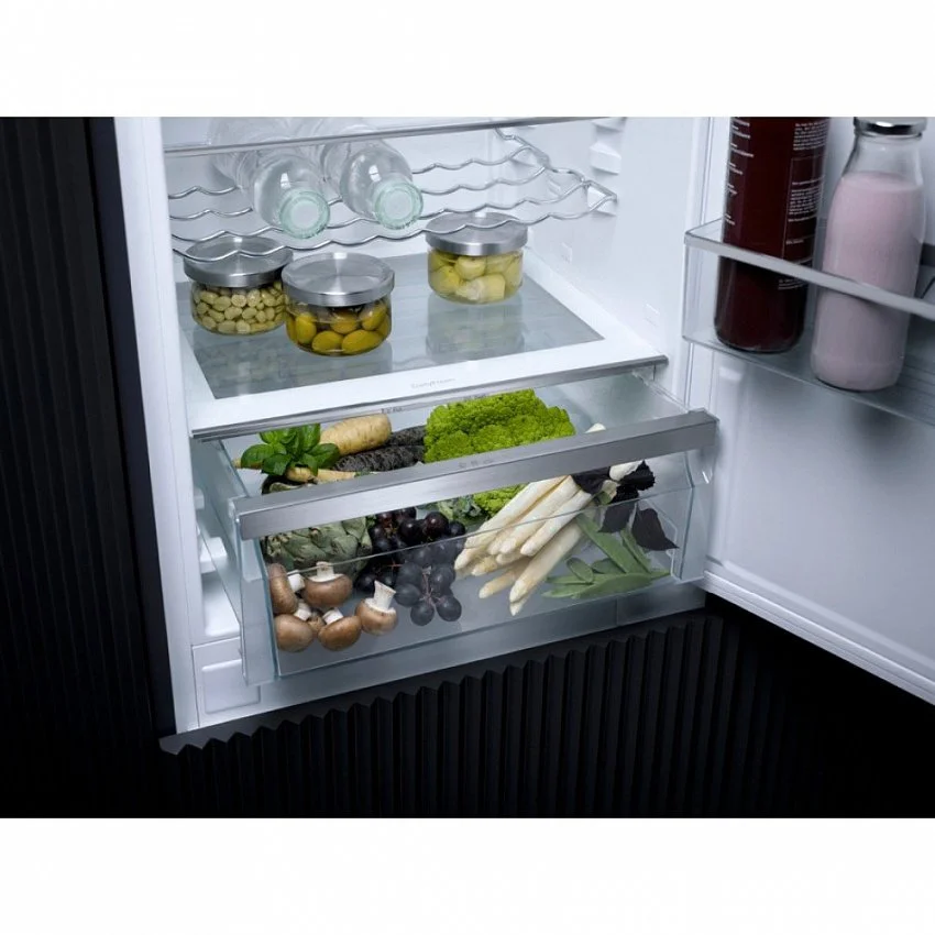 Холодильник MIELE K 7733 E