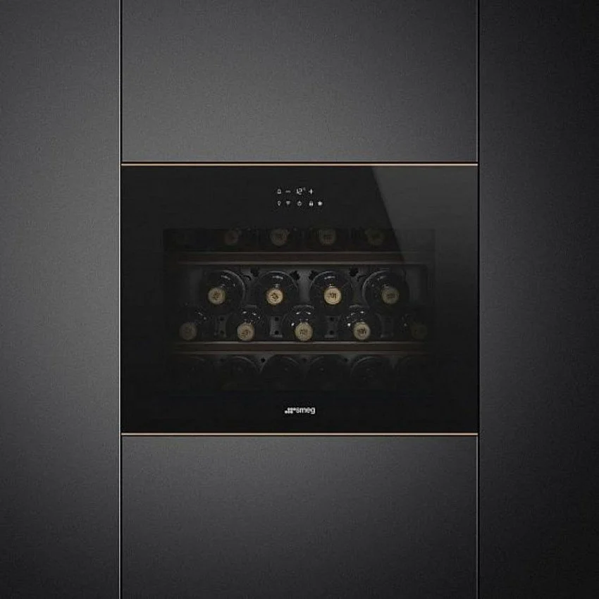 Винный шкаф SMEG CVI621LWNR3