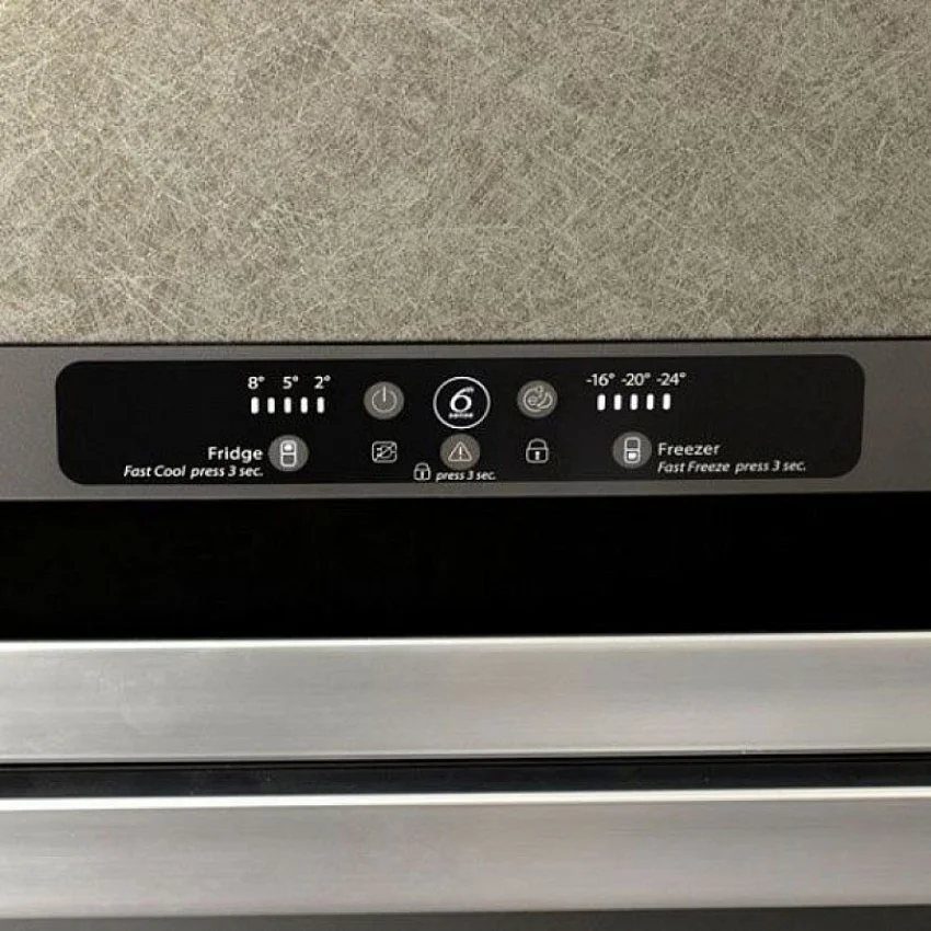 Холодильник WHIRLPOOL WBC 36992 NFC CB