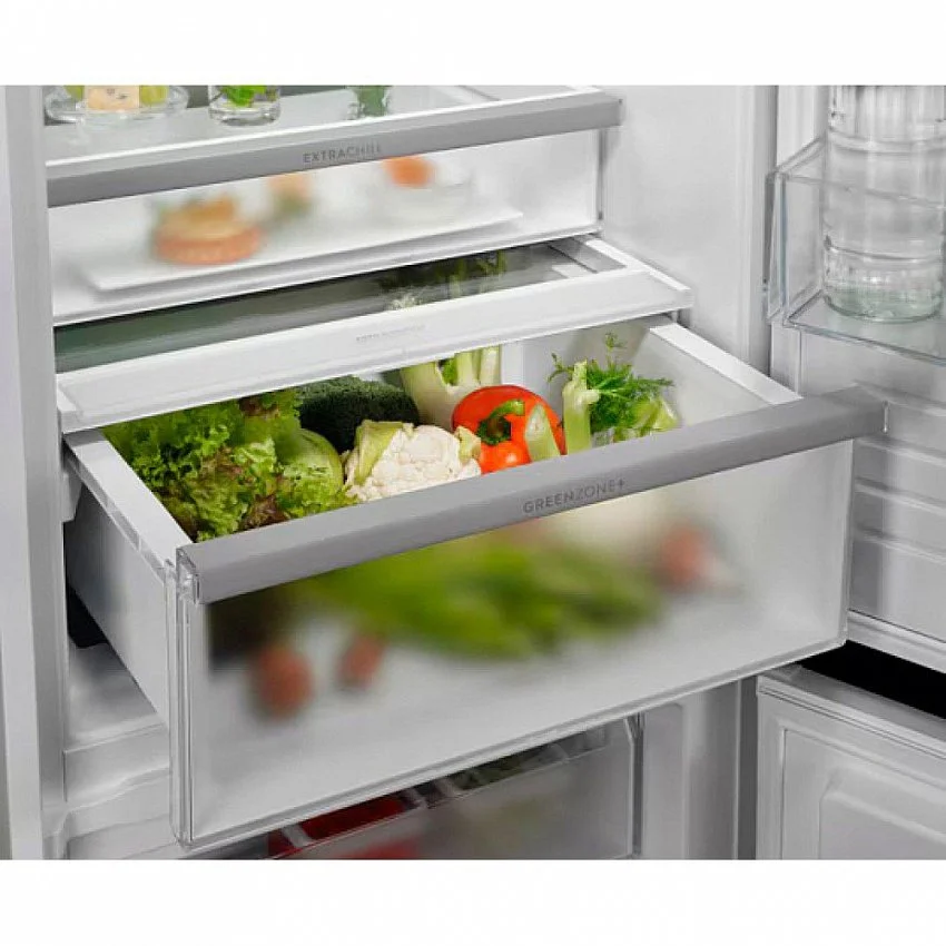 Встраиваемый холодильник ELECTROLUX ENC8MD19S