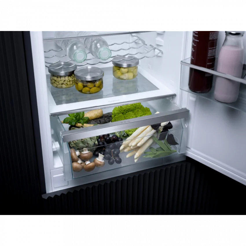 Встраиваемый холодильник MIELE KF 7731 E