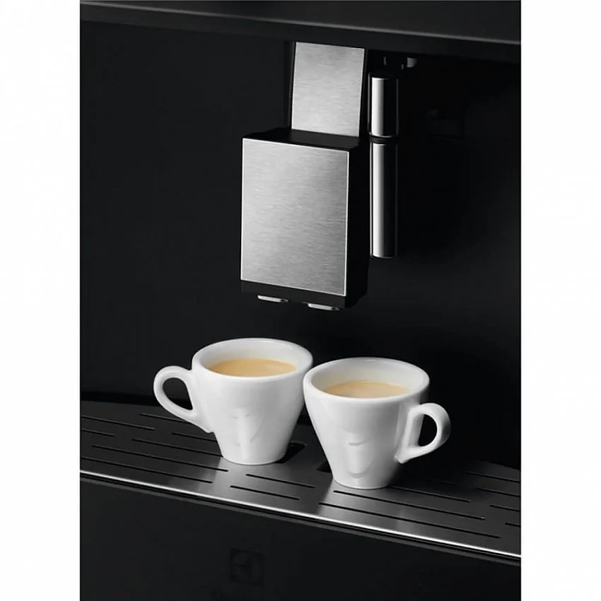 Встраиваемая кофемашина ELECTROLUX KBC85T