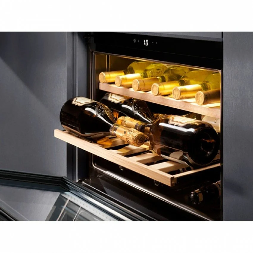 Встраиваемый винный шкаф ELECTROLUX KBW5X