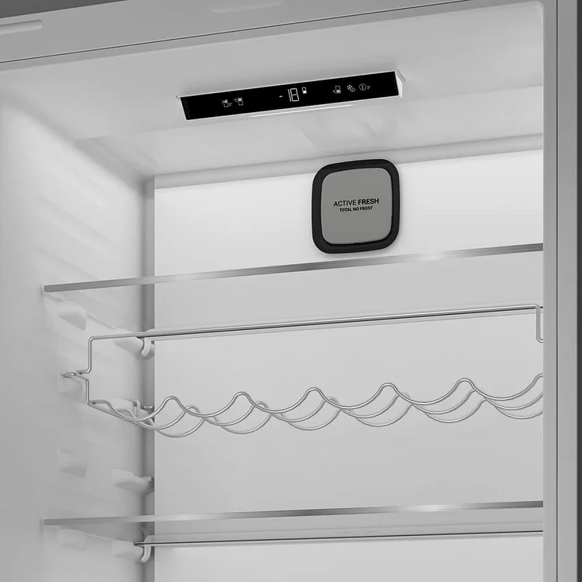 Встраиваемый холодильник HOTPOINT HBT 400I