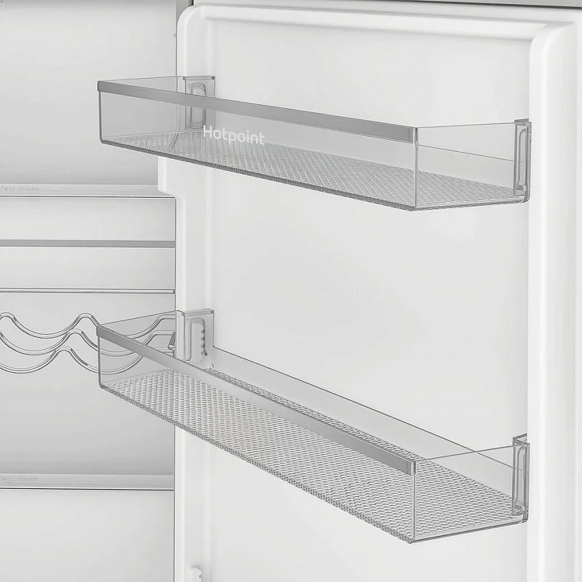 Встраиваемый холодильник HOTPOINT HBDR 18I