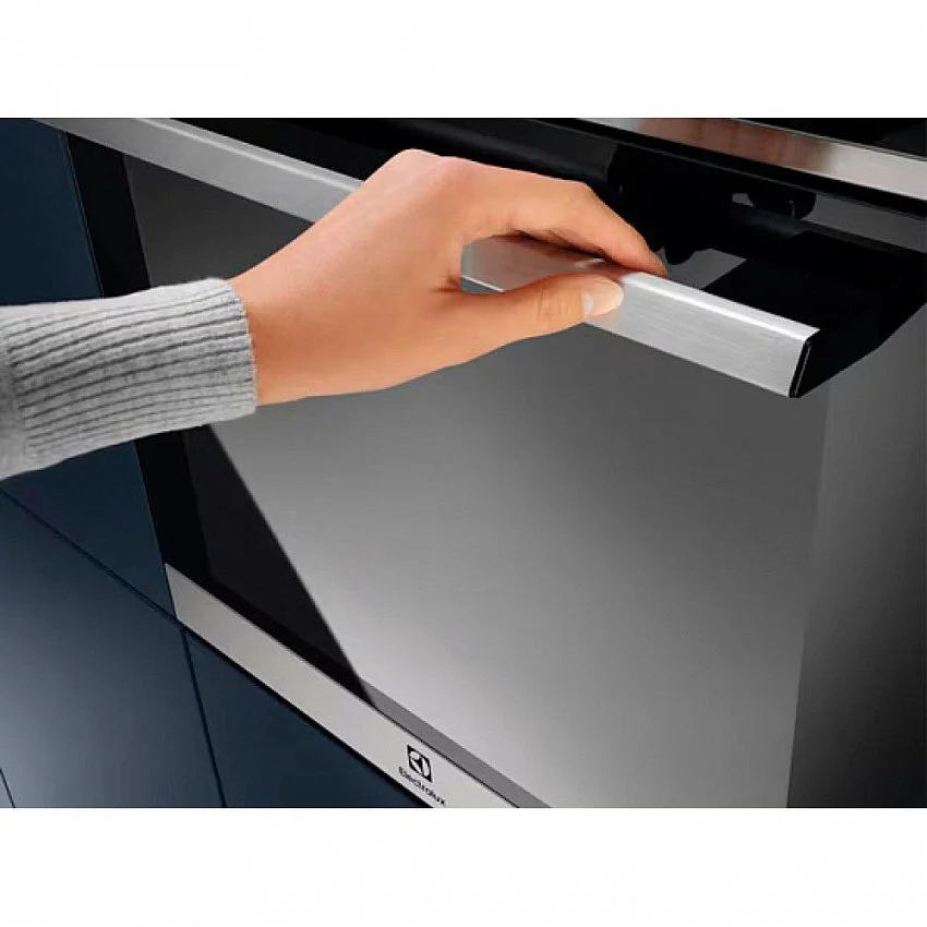 Духовой шкаф ELECTROLUX EOA9S31CX