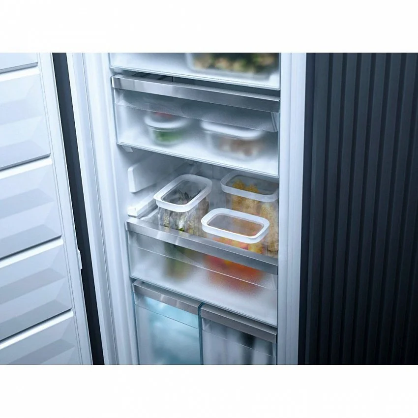 Встраиваемая морозильная камера MIELE FNS 7774 D