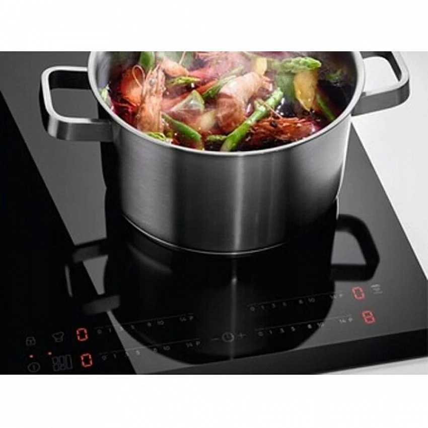 Индукционая варочная панель ELECTROLUX EIT61443B