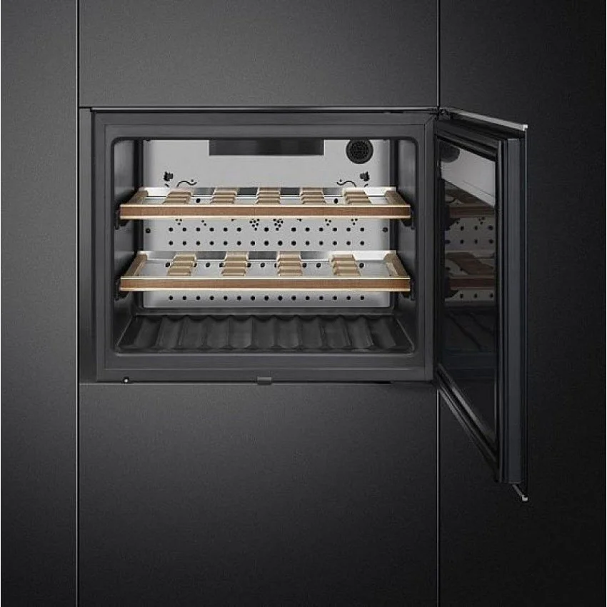 Винный шкаф SMEG CVI621RWNX3