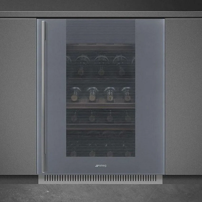 Встраиваемый винный шкаф SMEG CVI138RS3