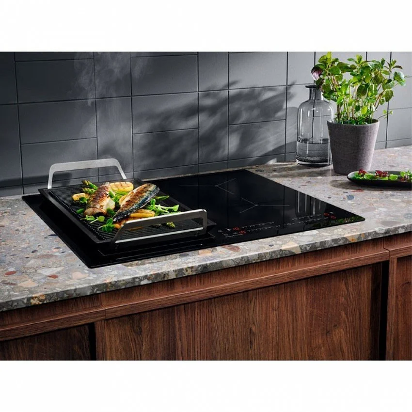 Варочная панель ELECTROLUX IPES6451KF