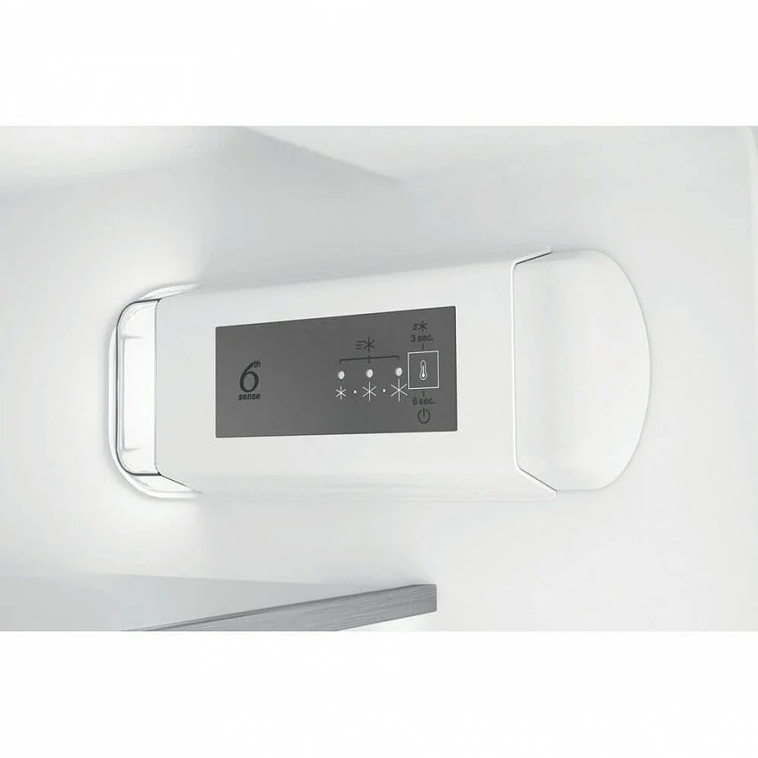 Встраиваемый холодильник WHIRLPOOL WHC18 T132