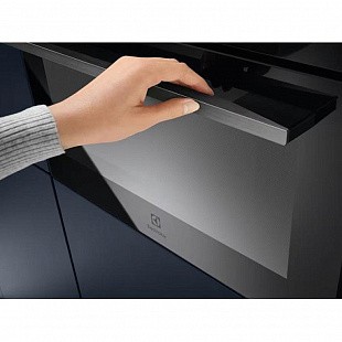 Духовой шкаф ELECTROLUX KVLBE08H