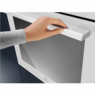 Духовой шкаф ELECTROLUX OKC8H39WV