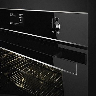 Духовой шкаф SMEG SFP6603NXE