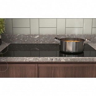 Индукционая варочная панель ELECTROLUX EIS824