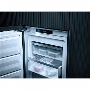 Встраиваемая морозильная камера MIELE FNS 7774 D