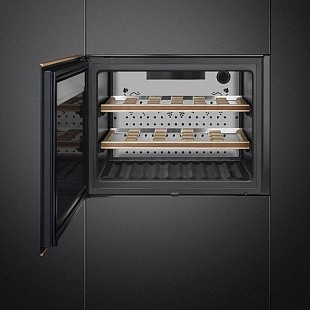Винный шкаф SMEG CVI621LWNR3