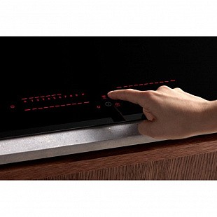 Электрическая варочная панель ELECTROLUX EIP8146