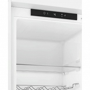 Встраиваемый холодильник HOTPOINT HBDR 18I