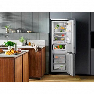 Встраиваемый холодильник ELECTROLUX ENC8MD19S