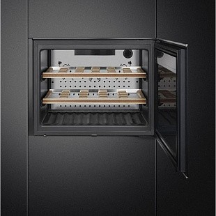 Винный шкаф SMEG CVI621RWNX3