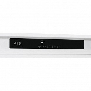 Встраиваемый холодильник AEG SKR81811DC